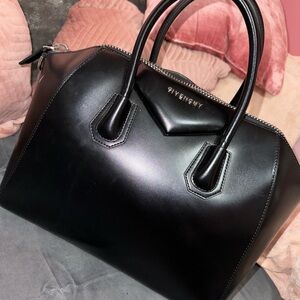 Givenchy Antigona Bag medium